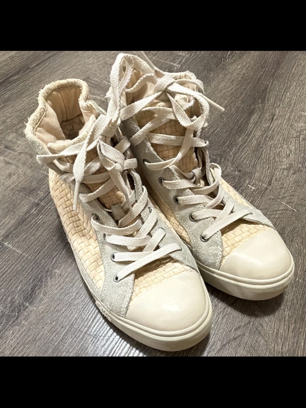 UGG Women’s Cayha High-Top Woven Sneakers Beige/Cream Lace-Up Size 9.5